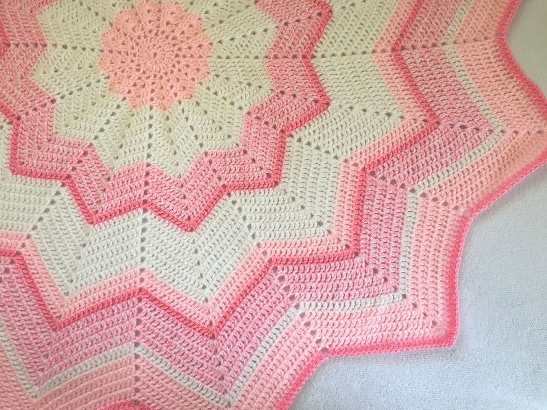 The Star Blanket in Rose